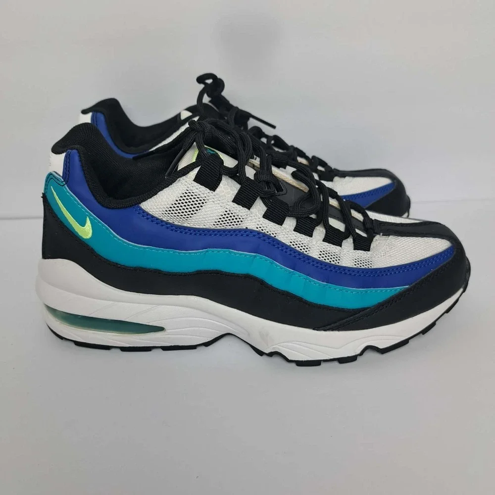 Nike Air Max 95 Sneaker Kids 5.5Y GS Oracle Aqua Comfort Lace Up Walking Shoes